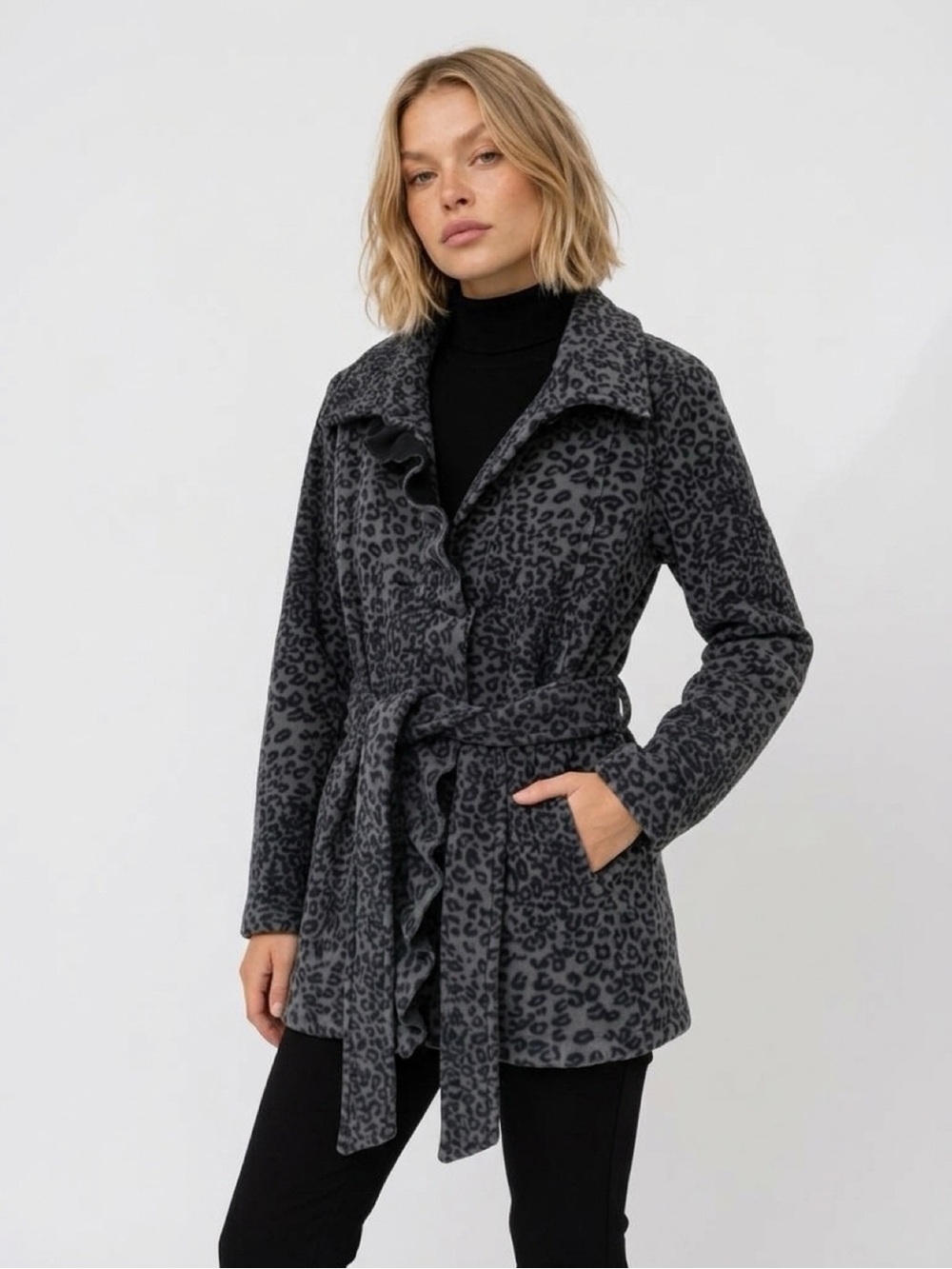 ellunside clothing Animal Print Belted Coat Gray Large Like New